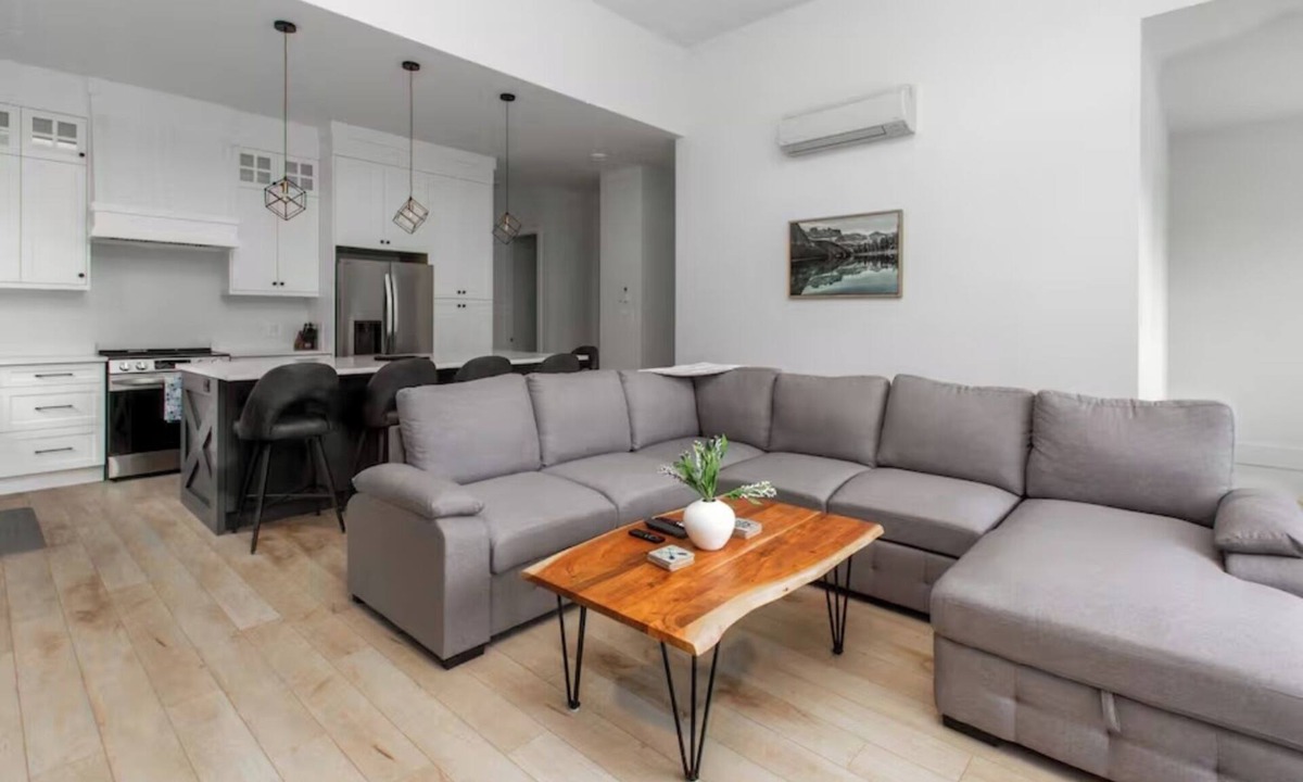 Youbou Apartment | Lakeside Living – New 3 Bedroom Retreat
