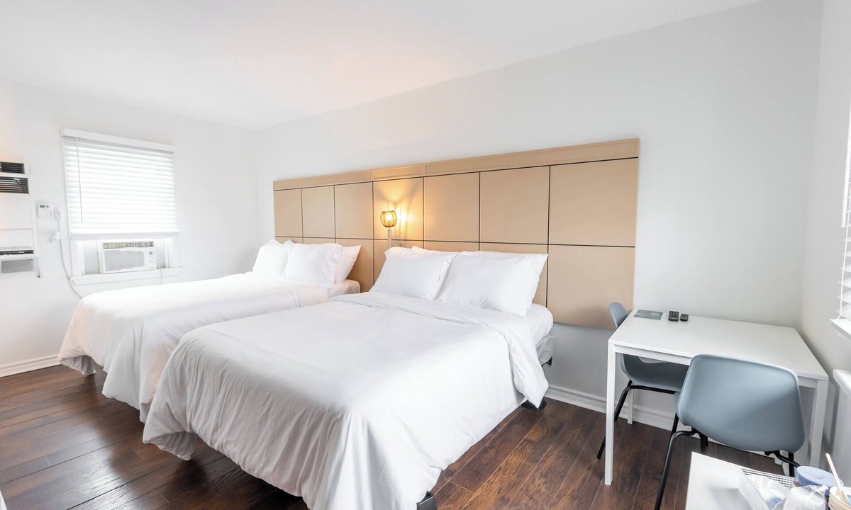 Lambton Shores Apartment | Lakeside Motel #15 | Near Ipperwash Beach | Free Parking & WiFi