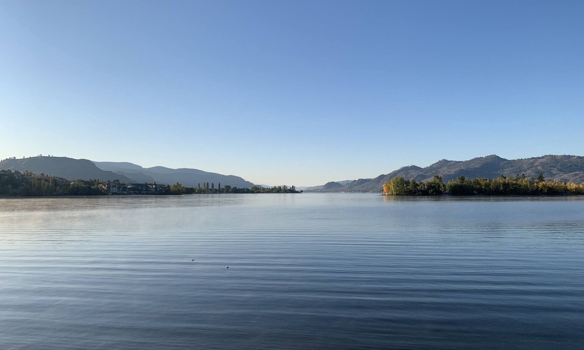 Osoyoos House | Lakeside Townhome - Now booking dates through NEW VRBO# 9707789