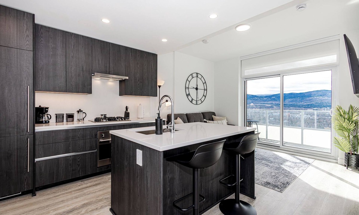 Cultural District Condo | Lakeview | 1 Bedroom Condo