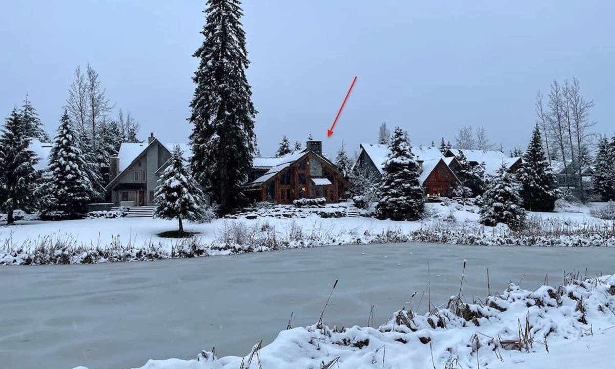 Nicklaus North House | Large Family Chalet on Nicklaus North Golf Course