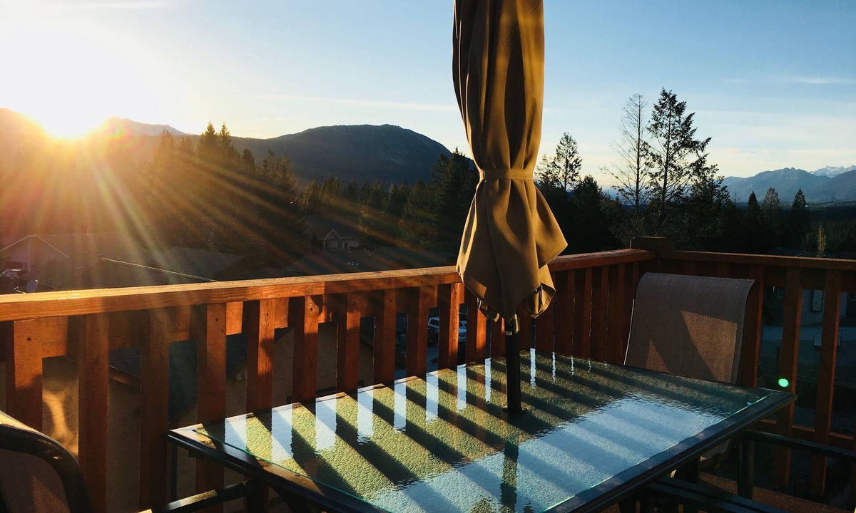 Radium Hot Springs Condo | Large Mountain View Condo (5 bedroom/Sleeps 11)