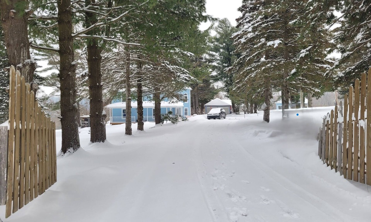 Saint-Jean-de-Brebeuf Ski Chalet | Le Chalet du Domaine Gourmand