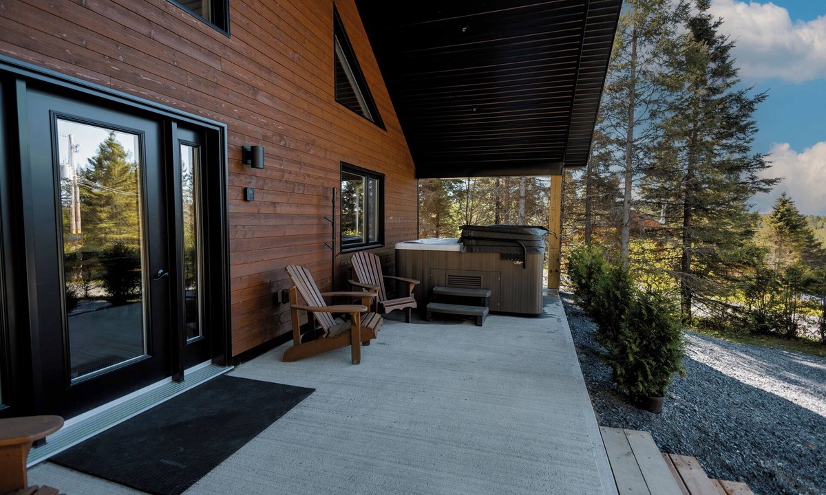Saint-Luc-de-Bellechasse Ski Chalet | Le Godendard SPA privé/Foyer 6 pers