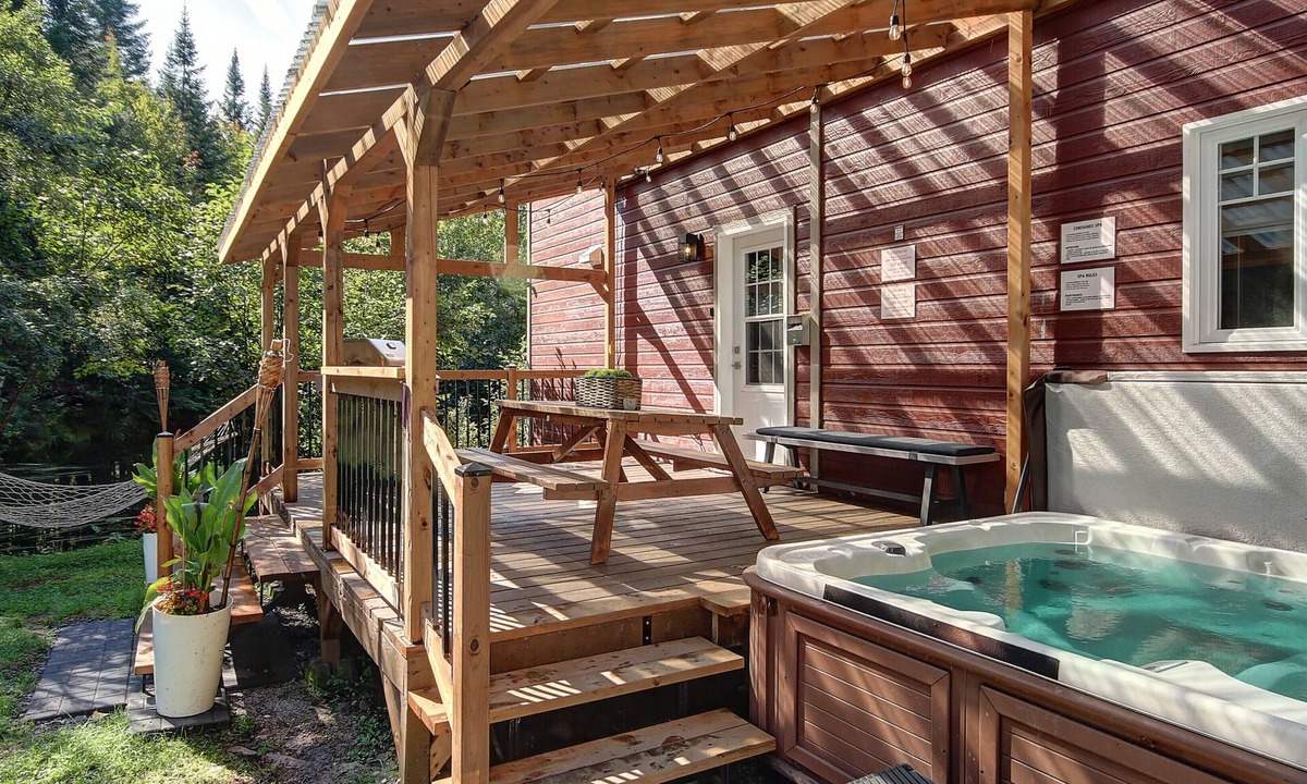 Stoneham-et-Tewkesbury Ski Chalet | 🌟Le Repère 🏖️ Spa 💦Sauna 🧖‍ Billiards🎱 3.0
