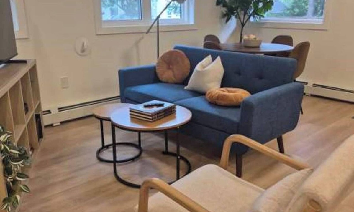 Edmonton Apartment | Leif - Spacious Garneau Retreat | 4 Beds | Sleeps 6