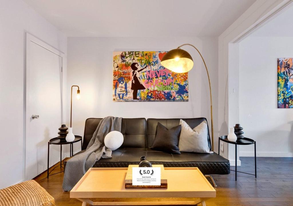 Plateau Mont Royal Apartment | LiV MTL Avenue Spacious 3BR Rooftop Suite Near Downtown Montreal