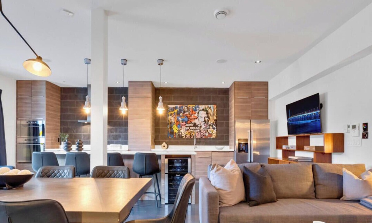 Plateau Mont Royal Apartment | LiV MTL Plato Luxury Rooftop Penthouse Montreal
