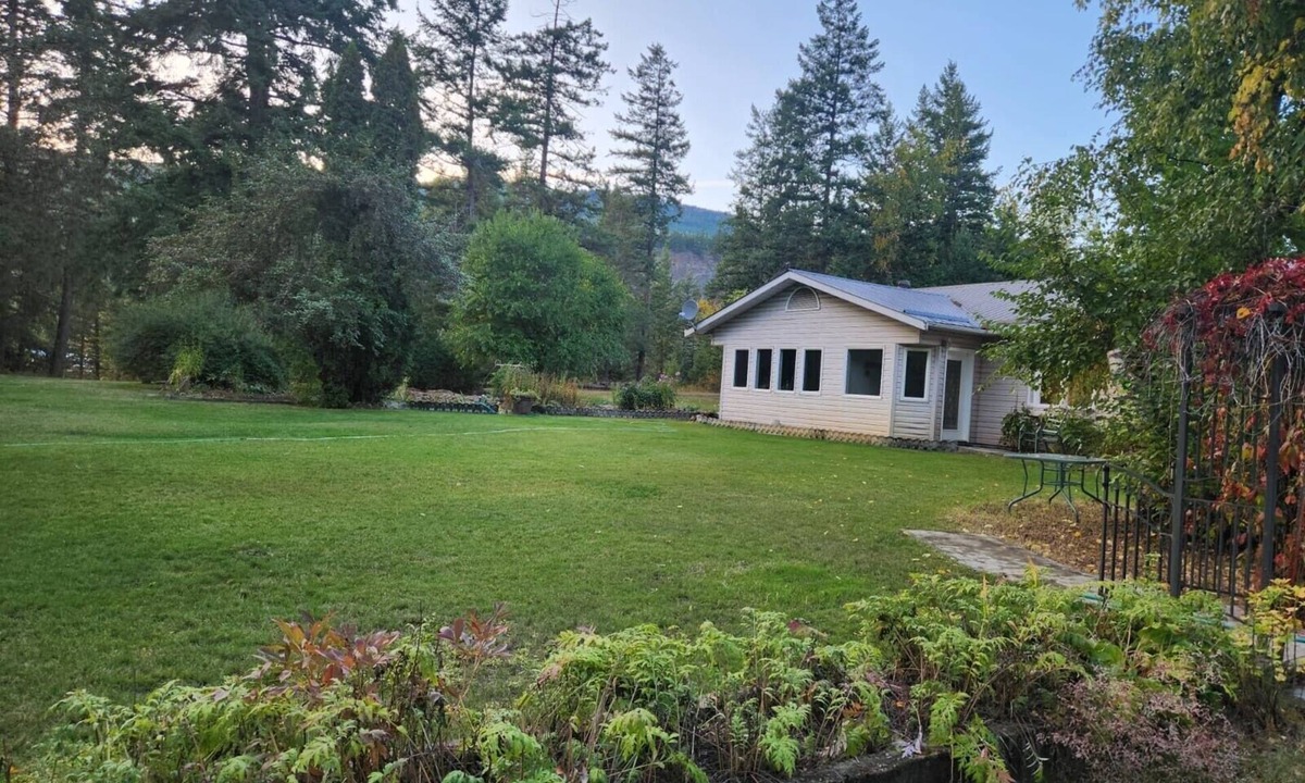 Clearwater House | Located near Wells Gray Park this home offers a playground for all seasons.