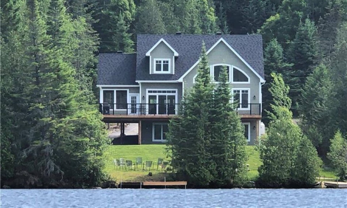 Val-des-Lacs Ski Chalet | Looking for inspiration? Looking for inspiration?