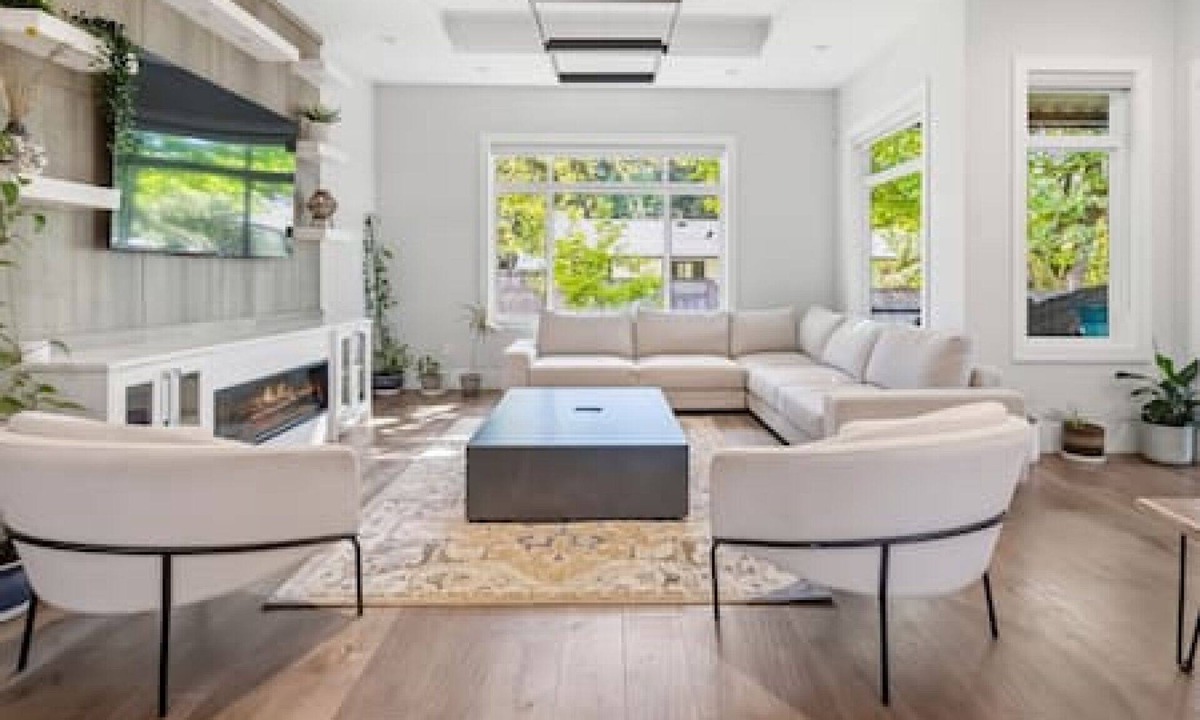 Delta House | Luxury Estate in North Delta, Upscale Living