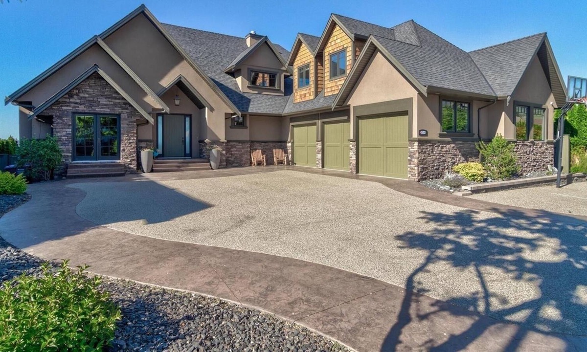 Southwest Mission House | Luxury home with stunning views for a dream vacation