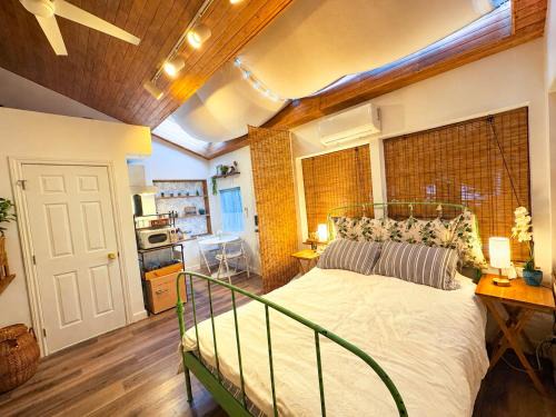 Steveston House | Luxury Thai-Inspired Suite Full Bath, Skylight & Private Entrance, No Share needed