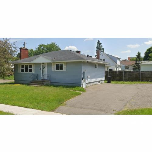 Moncton Hostel | Lynn's Place