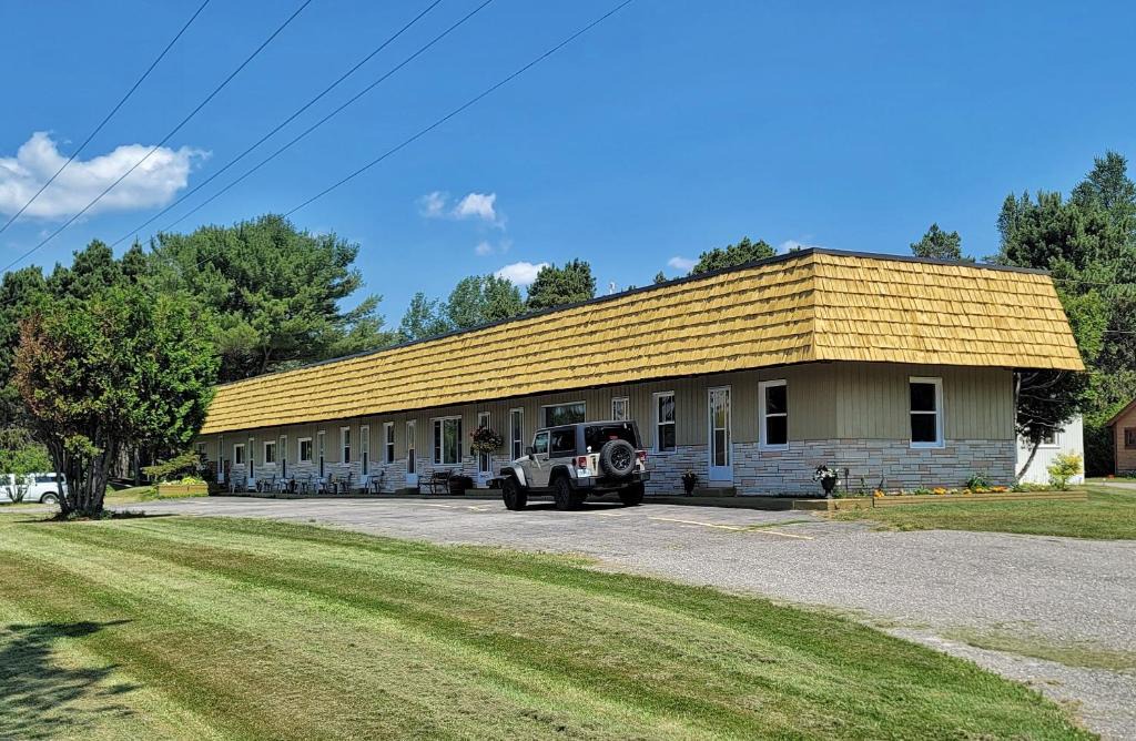 Blind River Hotel | MacIver's Motel and Camp
