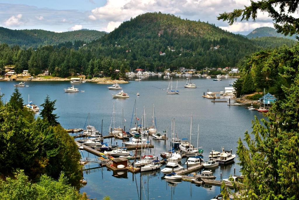 Madeira Park Bed & Breakfast | Madeira Park Oceanview Suites