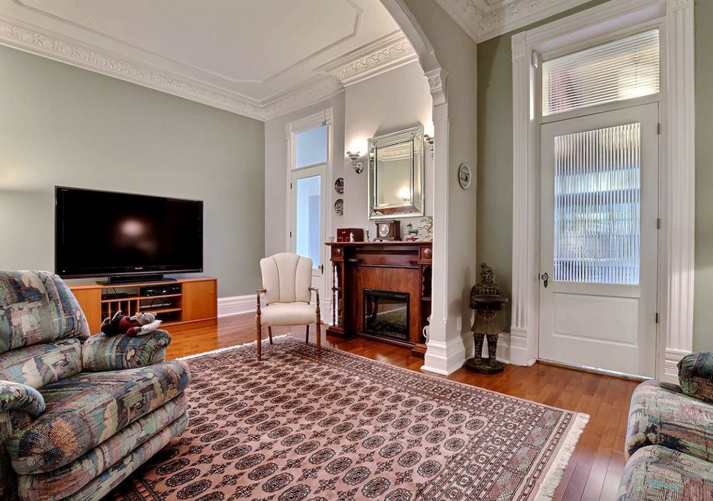 Milton Park House | Magnificent 6BR Townhouse at Plateau Mont Royal