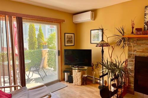 Magog Apartment | Magog Lovely Vacation Home