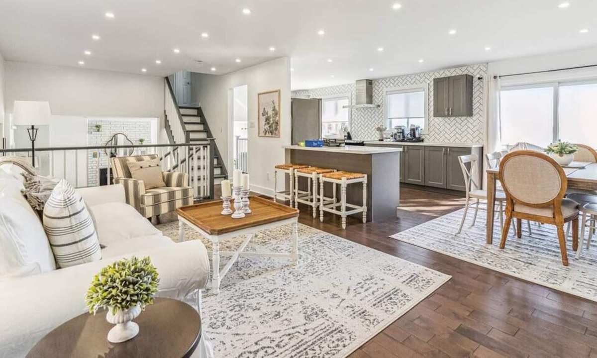 Greenbank Cottage | Maison Newman - Waterfront Luxury - Private Pool!