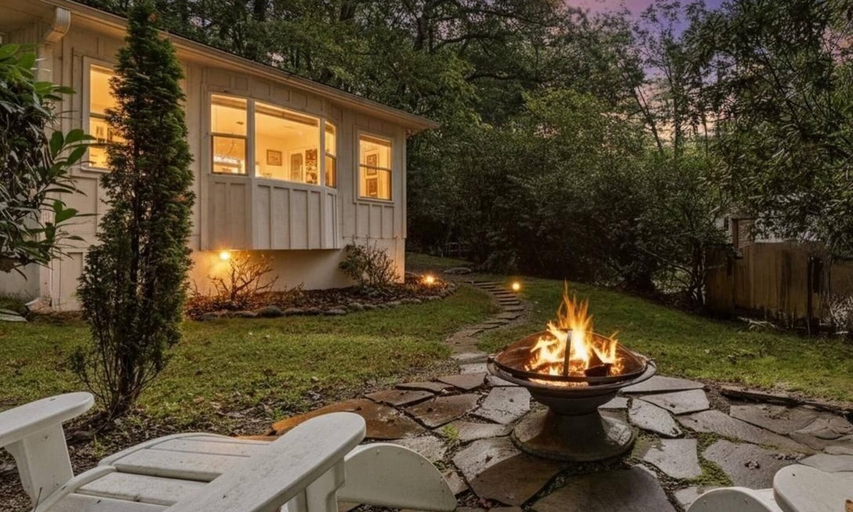 Lake Sequoyah House | Mama Bear's Cottage, Pond,Firepit & Great Wifi