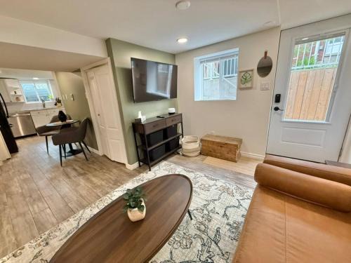 Brantford Apartment | Modern 2BR Retreat w Heated Floors-Gazebo