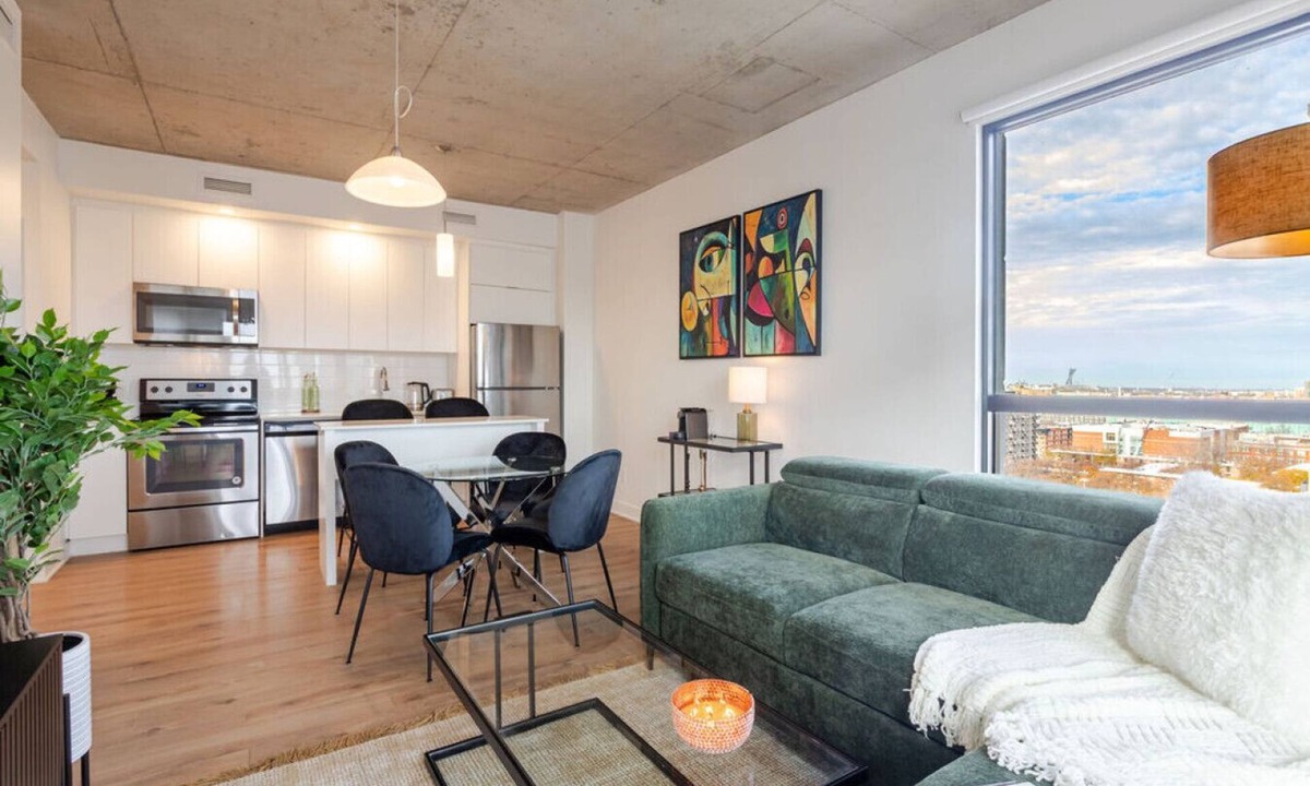 Quartier des Spectacles Apartment | Modern City Escape + Parking Included