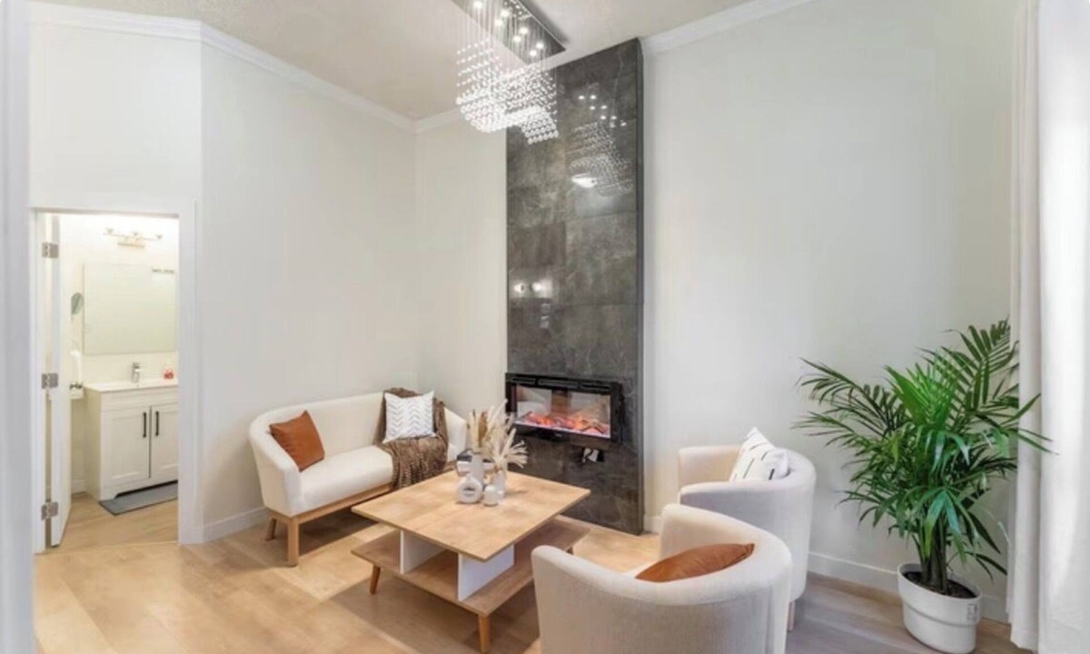 Winnipeg House | Modern & Cozy: 4Bed 2Bath Home