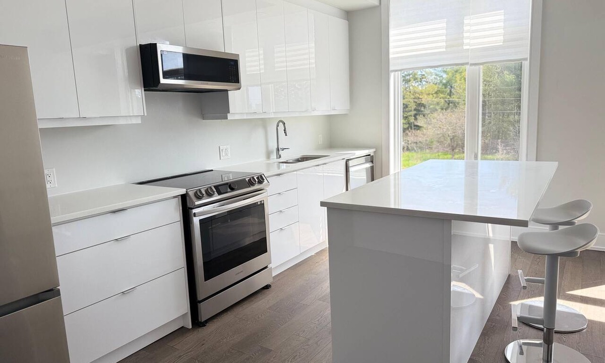 Elder Mills Condo | Modern Luxury home with Spectacular Nature Views