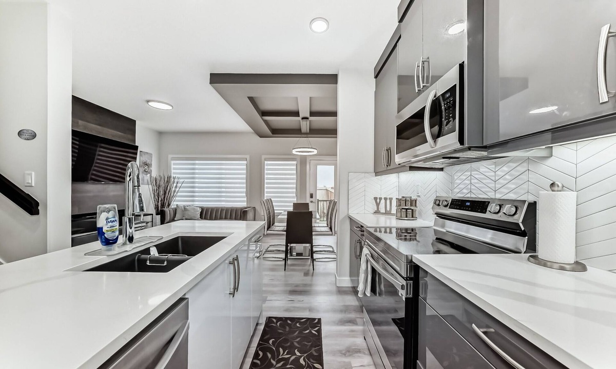 Northwest Edmonton House | Modern Oasis w/AC Sleeps 6 Garage Parking Near WEM