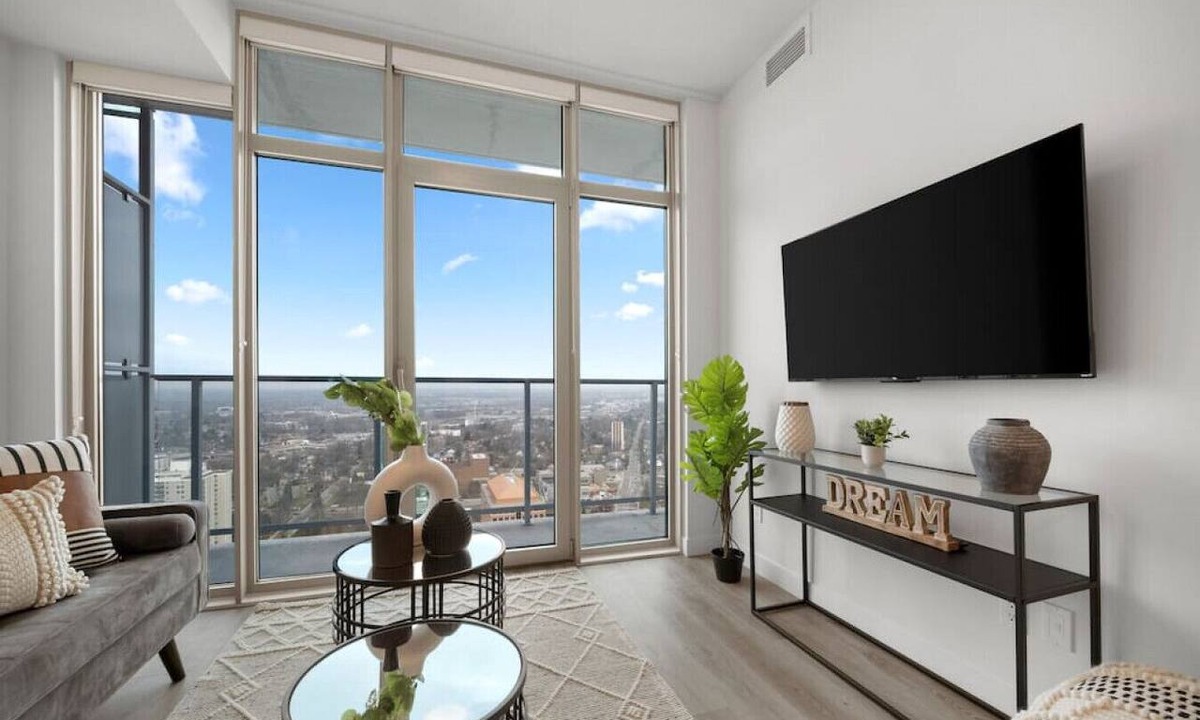 Kitchener Apartment | Modern Suite with City Views