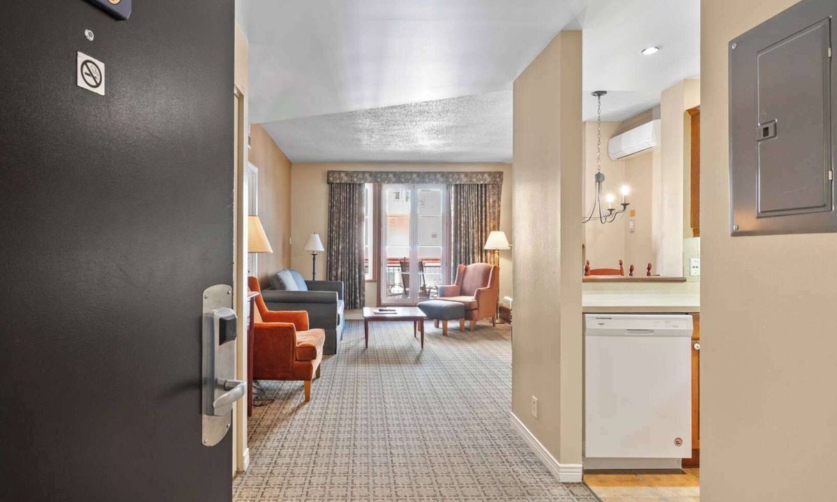 Mont-Tremblant Pedestrian Village Condo | Mont-Tremblant - Le Johannsen 370