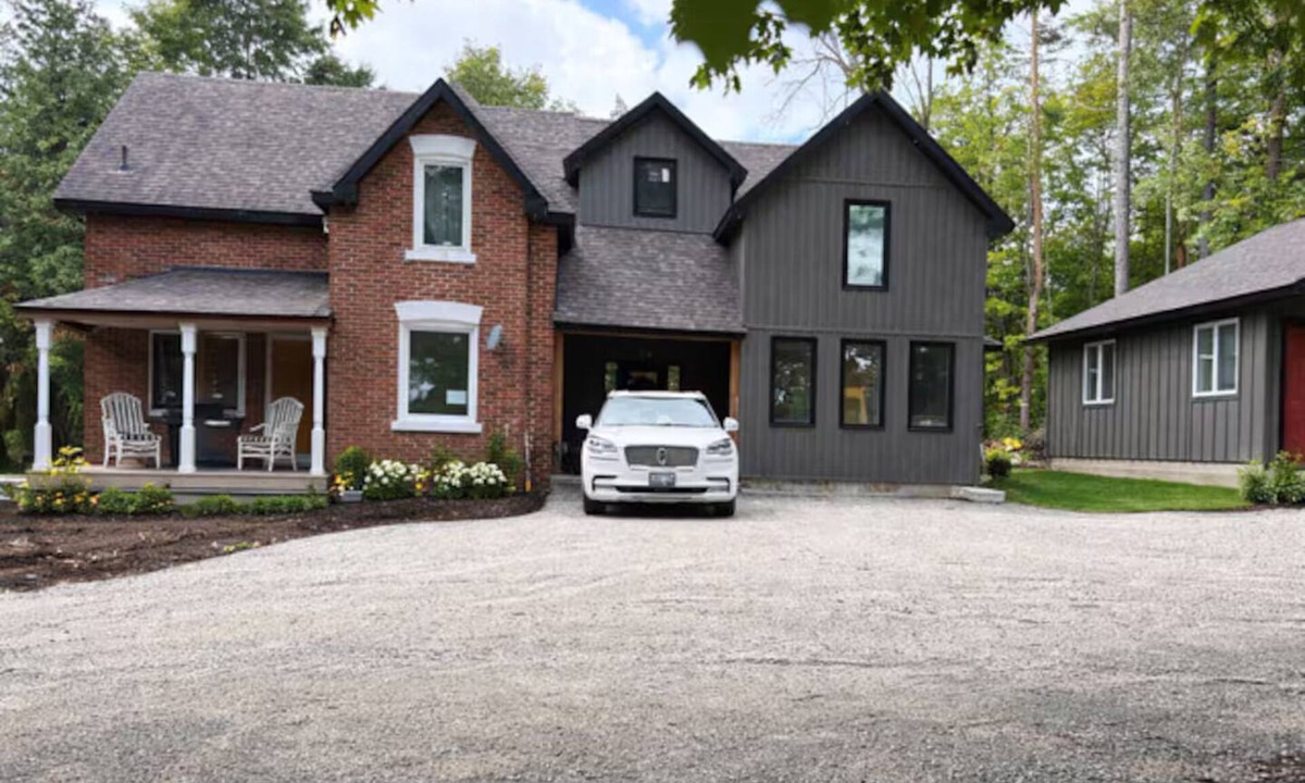 Oro-Medonte House | Mount St. Louis Four Season Hideaway
