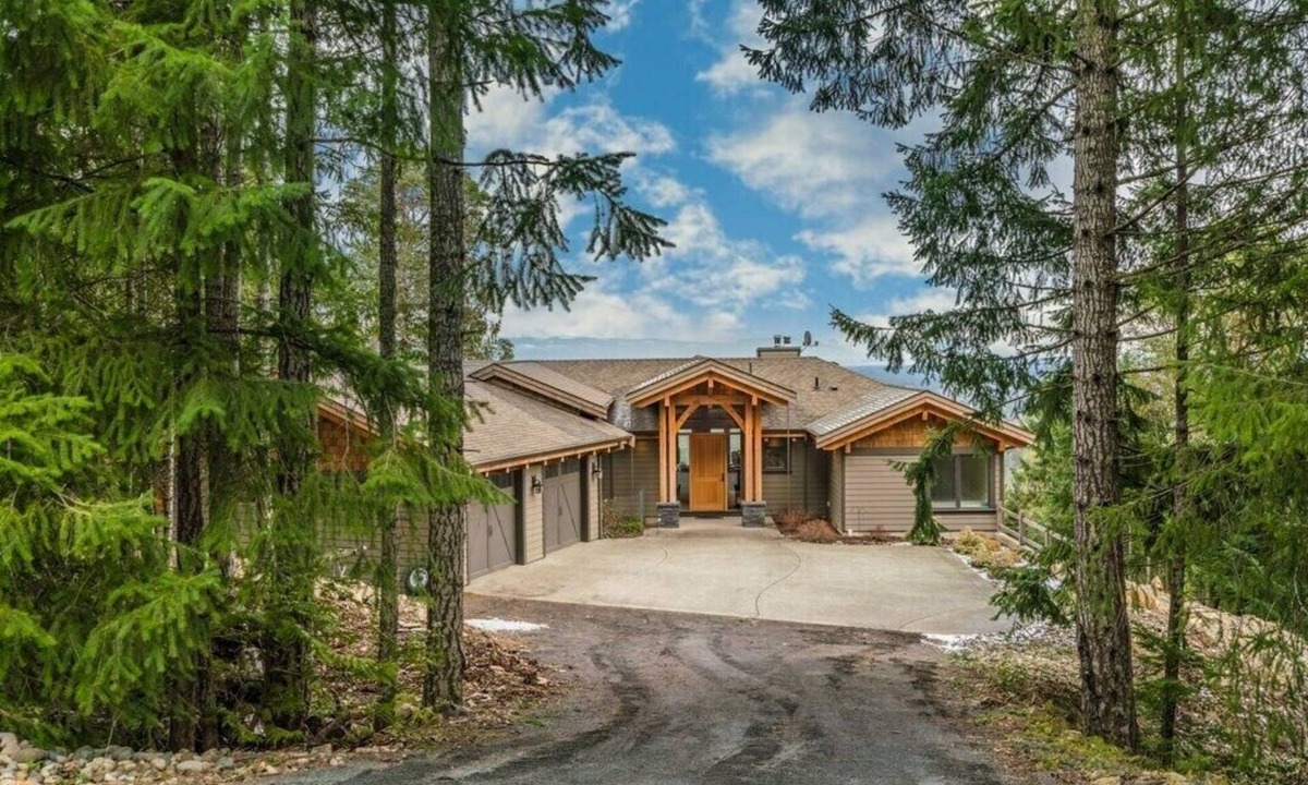 Regional District of Nanaimo Bed & Breakfast | Mountain House of Wonder