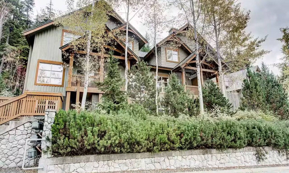 Upper Village House | Mountain Star 3 Bedroom private hot tub