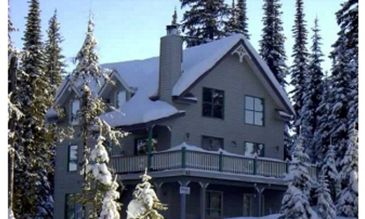 Silver Star Mountain Ski Chalet | Multi-family, ski-in, ski-out property on Silverstar Mountain