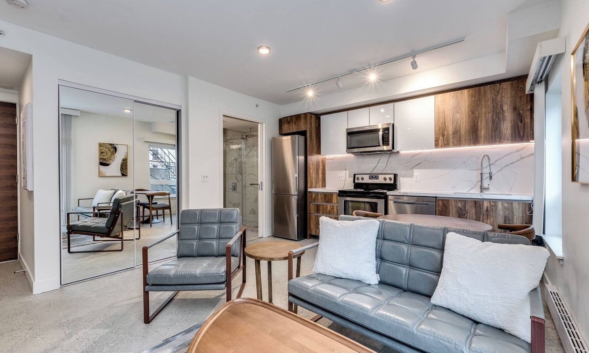 West End Apartment | NEW BUILDING - Pet Friendly Furnished One Bedroom @ 1170 Barclay