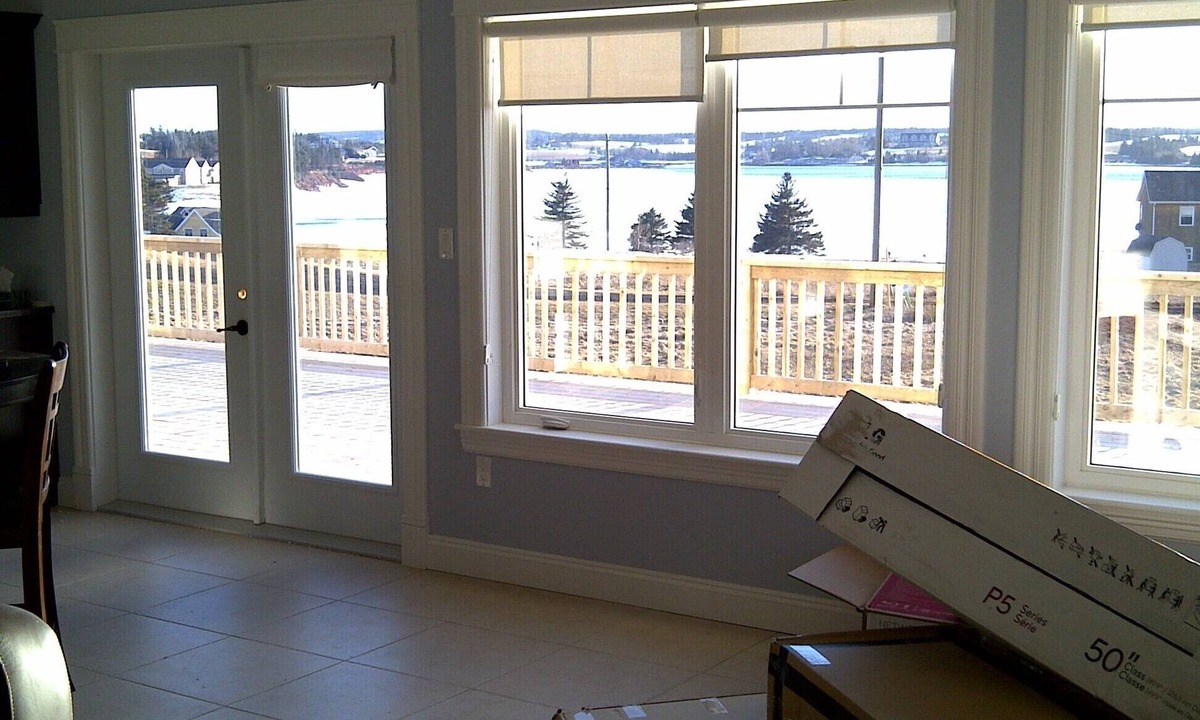 Bayview House | New London Bay Cottage