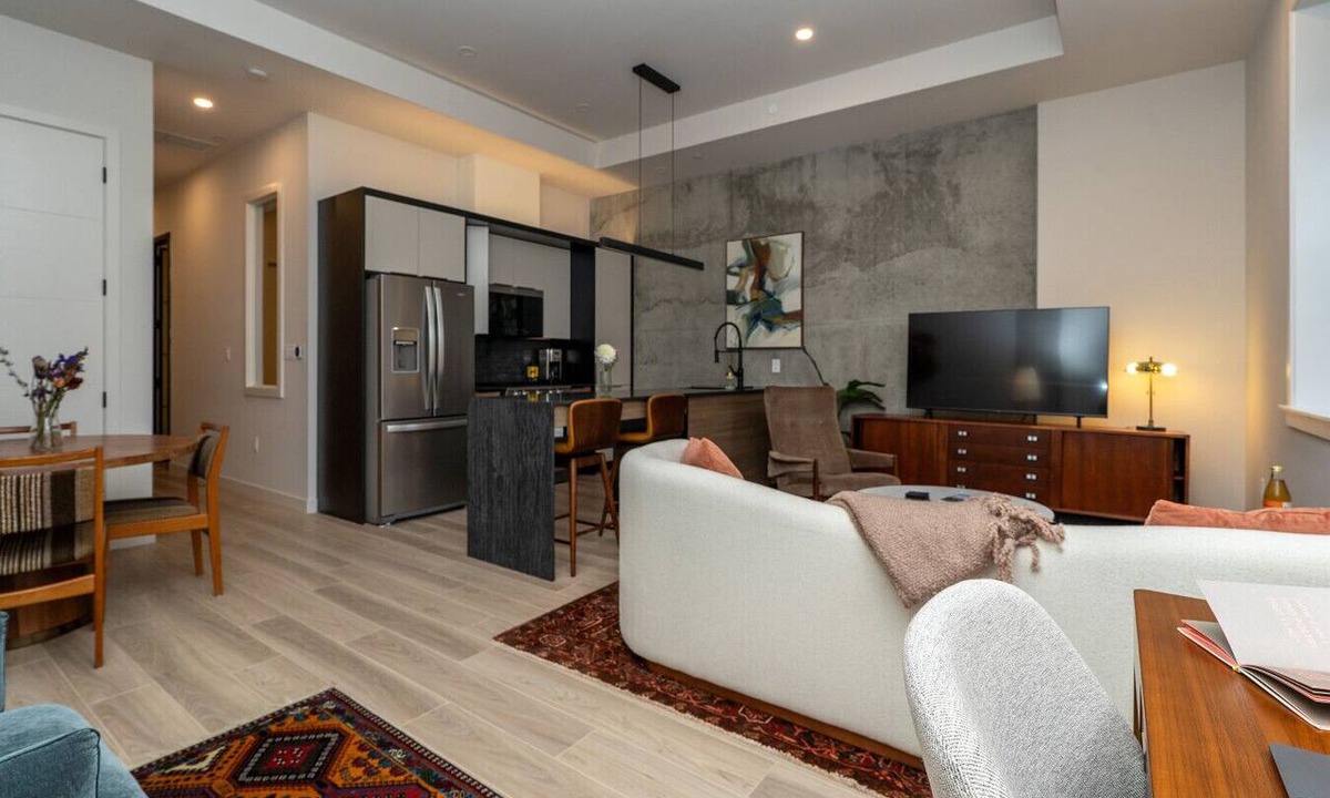 Downtown Halifax Apartment | *NEW Stunning 2B/1B Downtown Halifax