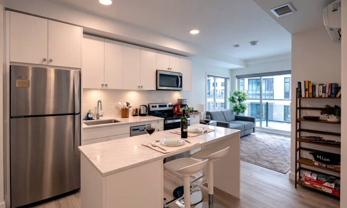 Crescent Heights Apartment | New Suite Near DT Stampede UG Park Banff Pass