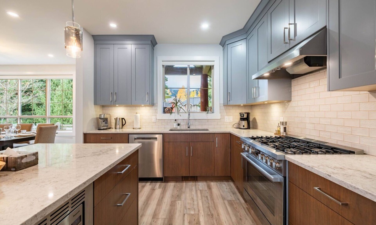 Nicklaus North Condo | NEW Townhome | Private garage & hot tub | BBQ