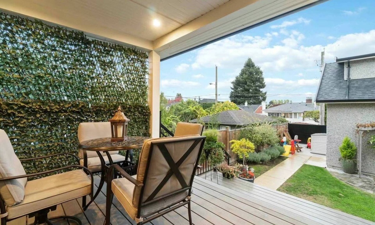 Vancouver South House | Oakridge Oasis: Luxury Retreat on the Westside