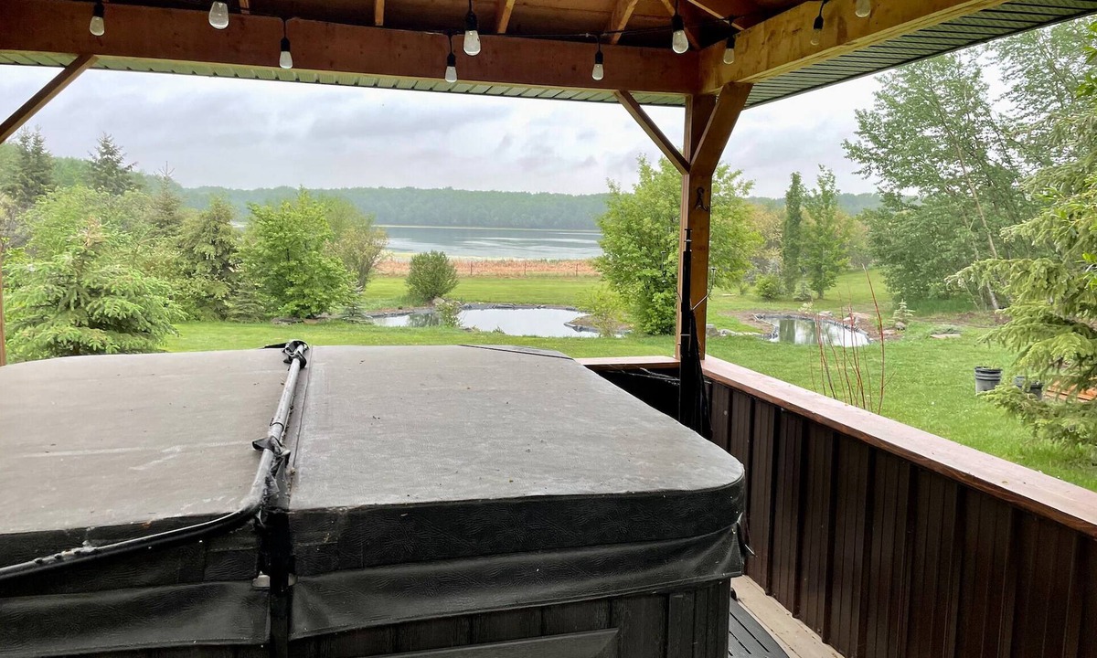 Central Alberta House | Northern Bell— Lakeview Events
