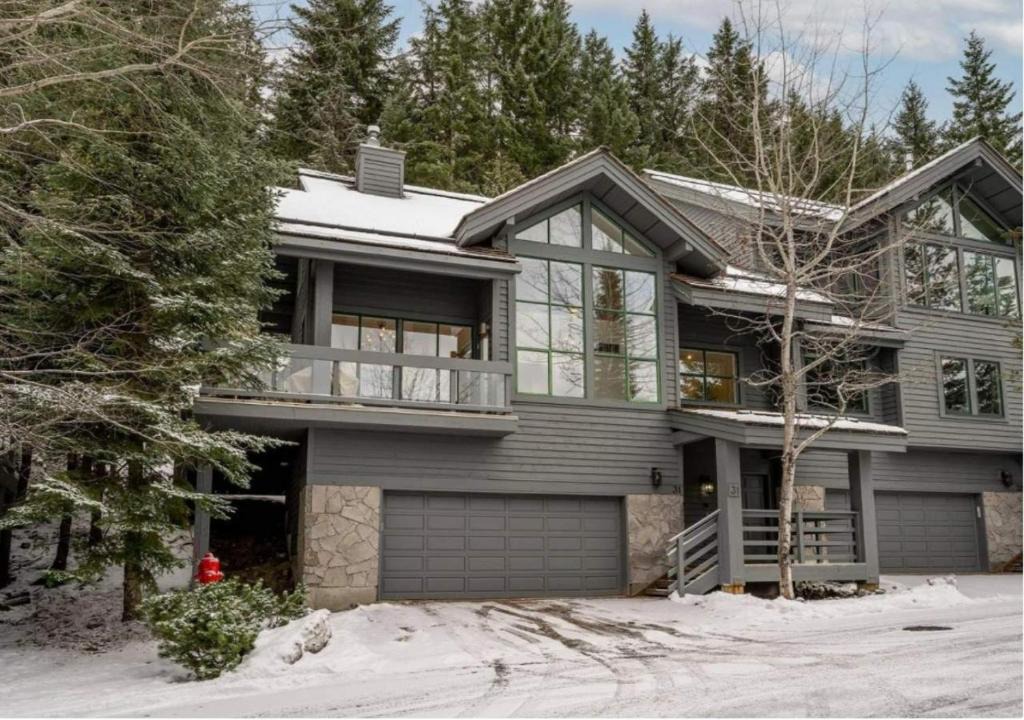 Whistler Village House | Northern Lights 31 by MC Luxury Rentals