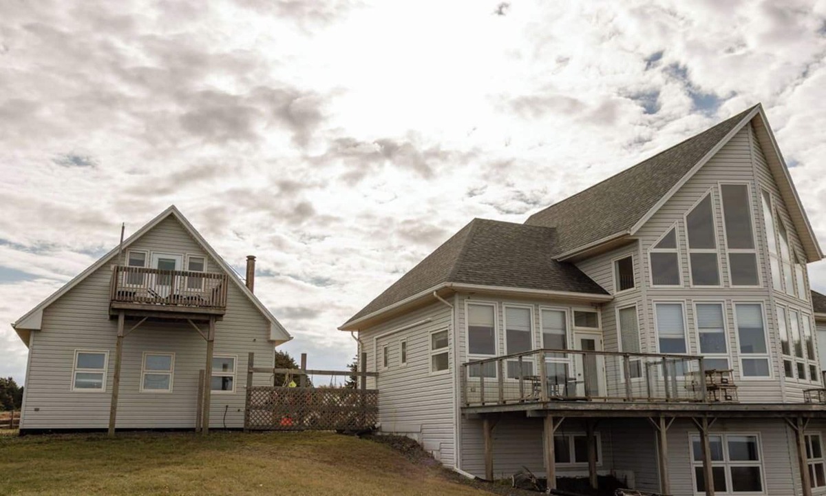 Hermanville House | Northside Lookout - 40-Acre Cliffside Estate with Panoramic Ocean Views