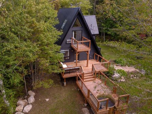 Bay of Fundy & Annapolis Valley House | Nova Scotia A-Frame with Hot Tub