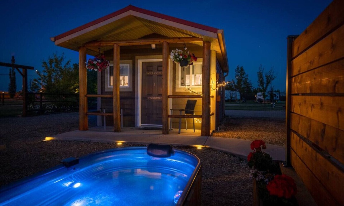 Stettler Cabin | Ocean Breeze Cabin Prairies