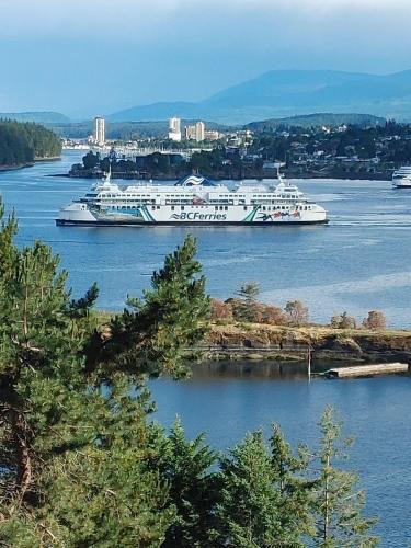 Departure Bay Apartment | Ocean View Self-Contained Studio Suite, Near Ferry in Quiet Forested Area
