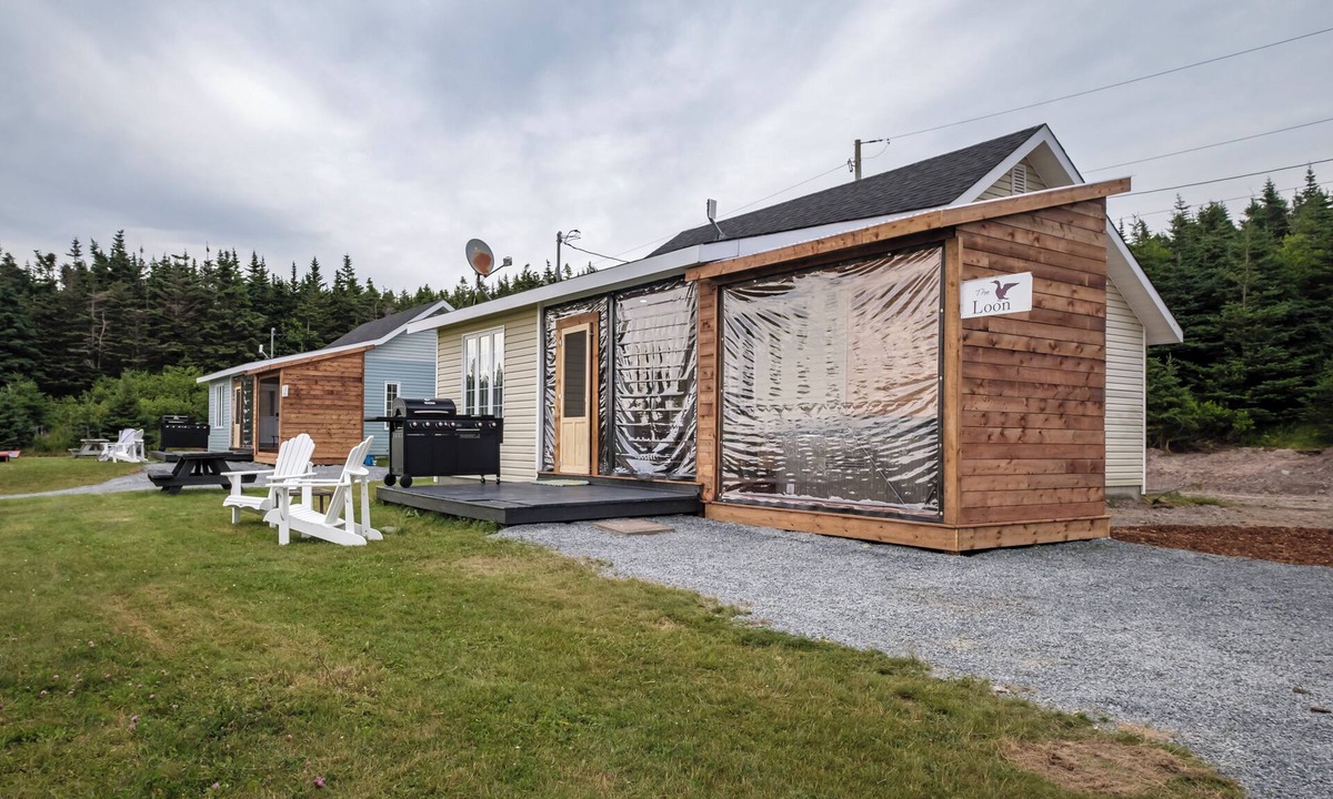Cavendish Cottage | Oceanfront Boutique Retreat~Hot Tub~4 Season Patio