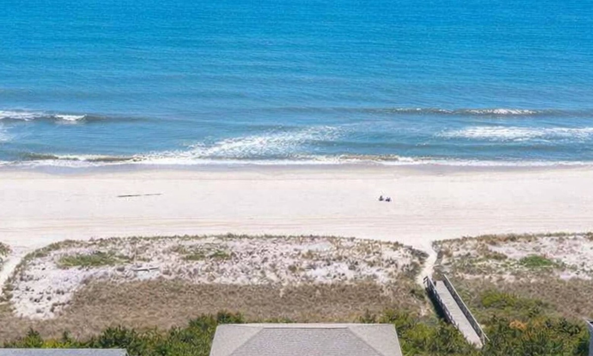 Cherry Grove House | Oceanfront Modern Coastal New