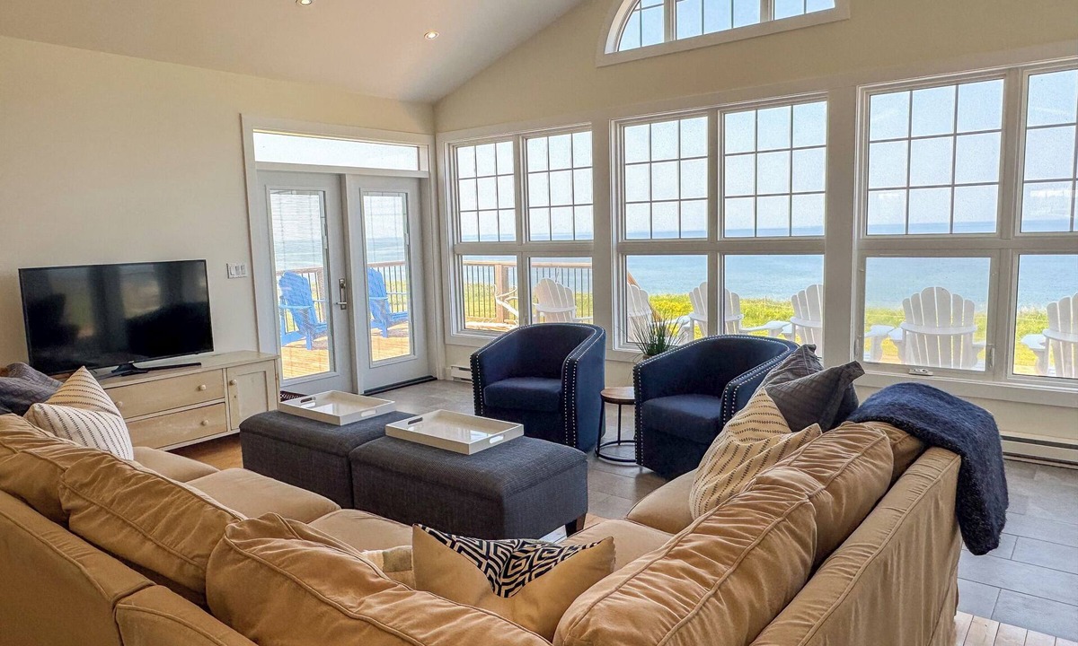 Sea View Cottage | Oceanfront steps to beach, great views and two sleeping wings, AC 4 br